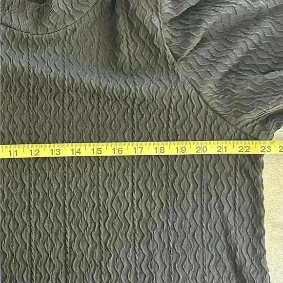 Shein Essence Plus Size Women's Elegant and Breathable Puff-sleeved top (575) - Picture 13 of 16